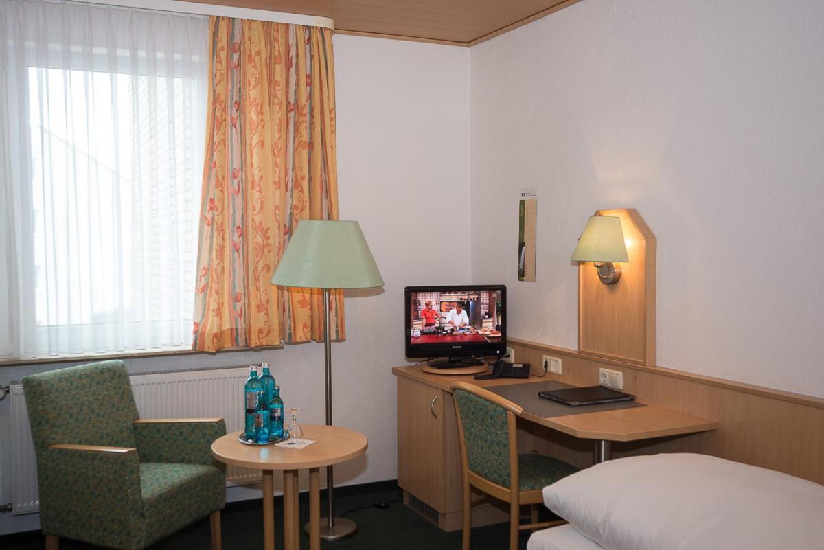 Hotel-Gasthof Weisses Ross Schwaig bei Nurnberg Exterior photo